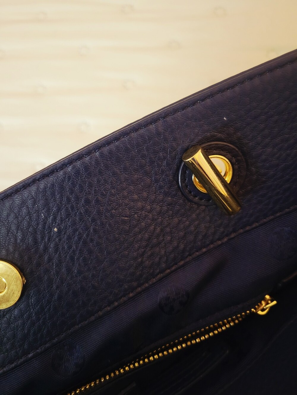 Tory Burch Bryant Quilted Leather East West Tote Bag Hudson Bay Navy Blue - Picture 9 of 13